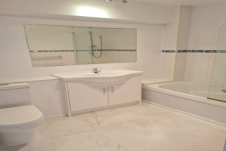 Photo of property in 17 Nukumea Common, Orewa, 0931