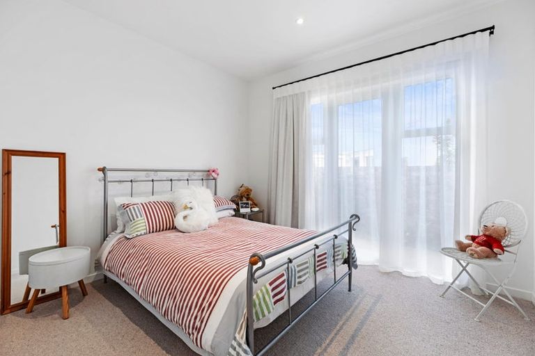 Photo of property in 5 Mollisia Lane, Papamoa Beach, Papamoa, 3118