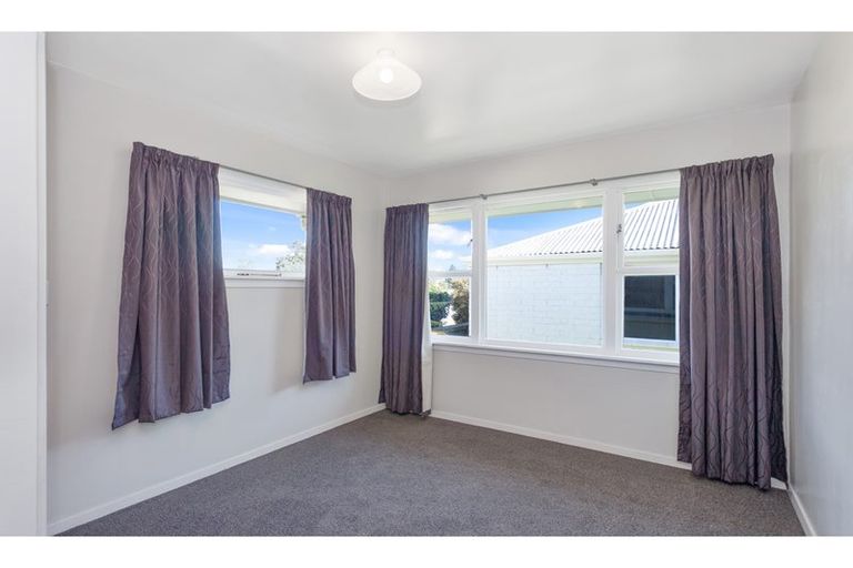 Photo of property in 74 Russley Road, Russley, Christchurch, 8042