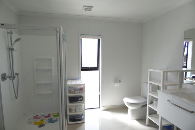 Photo of property in 16 Pheasant Lane, Hobsonville, Auckland, 0616