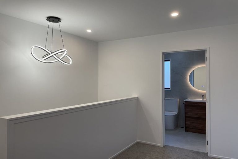 Photo of property in 15c Pipitea Place, Massey, Auckland, 0614