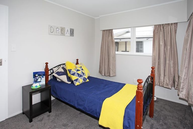 Photo of property in 14 Duke Avenue, Pukekohe, 2120