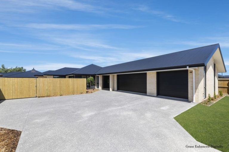 Photo of property in 31 Amur Crescent, Rolleston, 7615