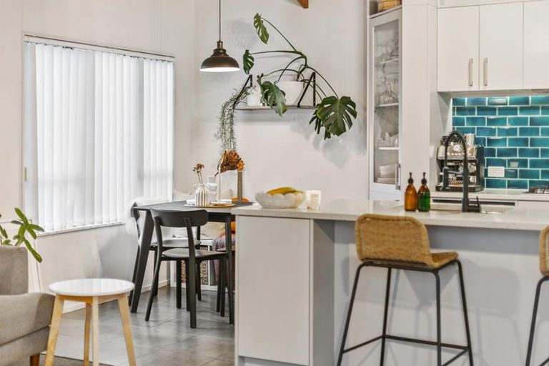 Photo of property in 6 Daytona Road, Henderson, Auckland, 0610