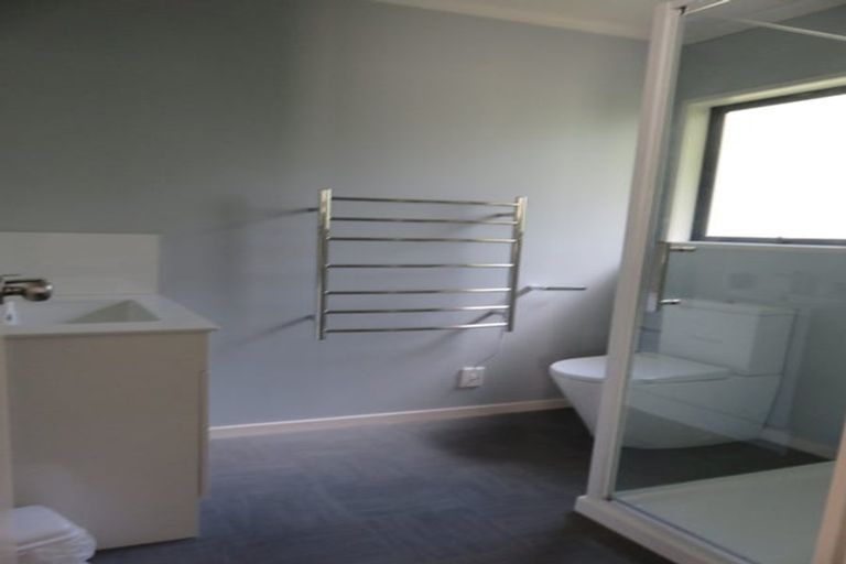 Photo of property in 14 Winston Avenue, Hokowhitu, Palmerston North, 4410