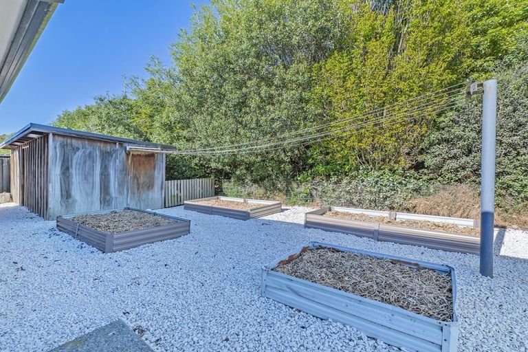 Photo of property in 4 Perrin Place, Darfield, 7510