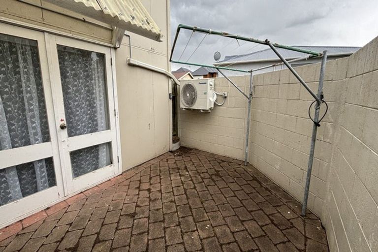 Photo of property in 6/118-122 Randwick Road, Moera, Lower Hutt, 5010