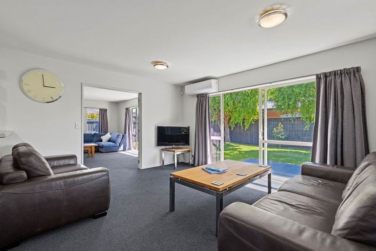 Photo of property in 6 Rawei Place, Harewood, Christchurch, 8051