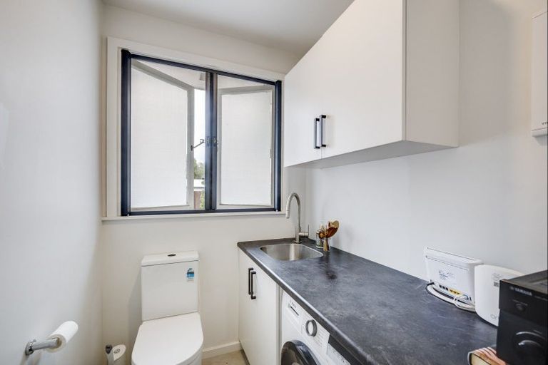 Photo of property in 210 Tudor Avenue, Mayfair, Hastings, 4122