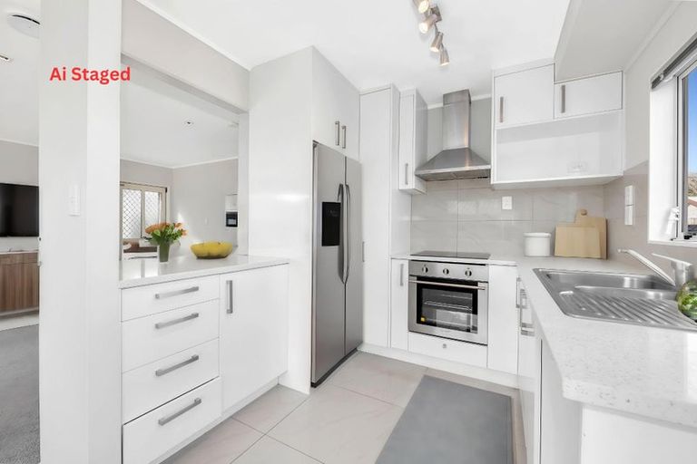 Photo of property in 2/39 Templeton Place, Clendon Park, Auckland, 2103