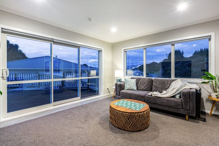 Photo of property in 136 Navigation Drive, Whitby, Porirua, 5024