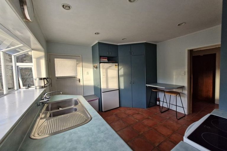 Photo of property in 14 Robert Street, Newlands, Wellington, 6037