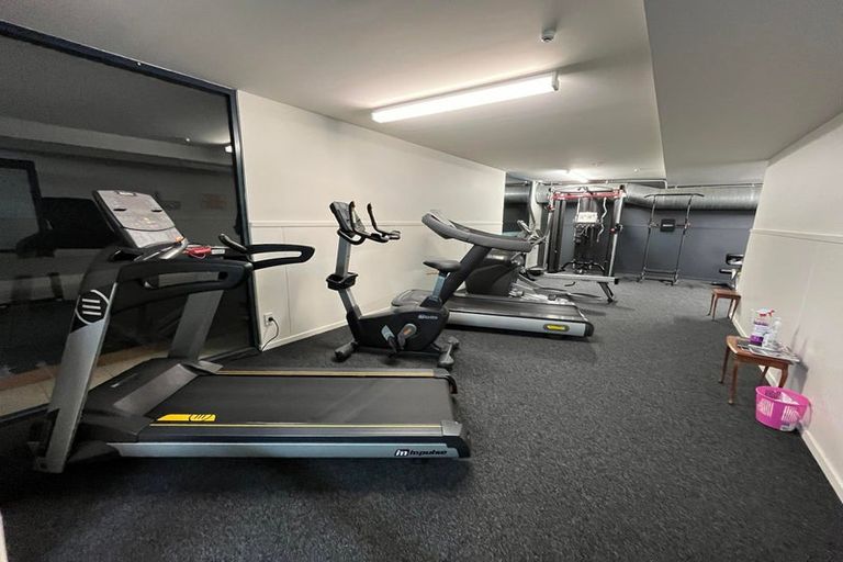 Photo of property in Luxford Villas, 115/72u Herald Street, Berhampore, Wellington, 6023