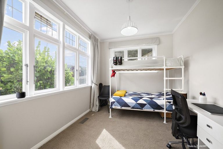 Photo of property in 85 The Parade, Island Bay, Wellington, 6023