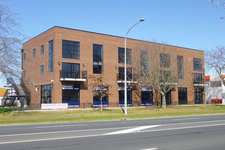 Photo of property in 102/4u Village Quarter Lane, Frankton, Hamilton, 3204