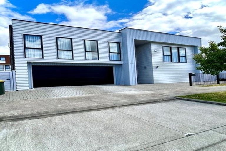 Photo of property in 1 Sager Midgley Road, Hobsonville, Auckland, 0616