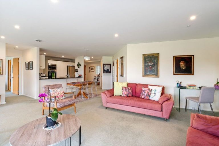 Photo of property in 9/80 Salamanca Road, Kelburn, Wellington, 6012