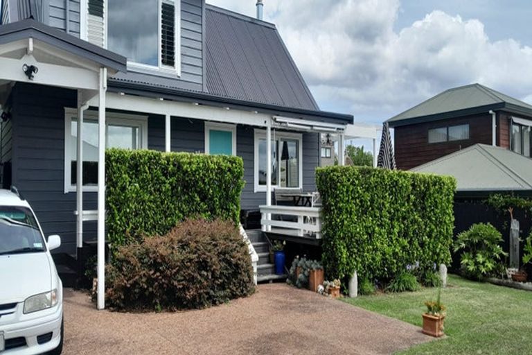 Photo of property in 29a Aramoana Avenue, Devonport, Auckland, 0624