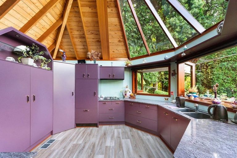 Photo of property in 27a Tane Road, Laingholm, Auckland, 0604