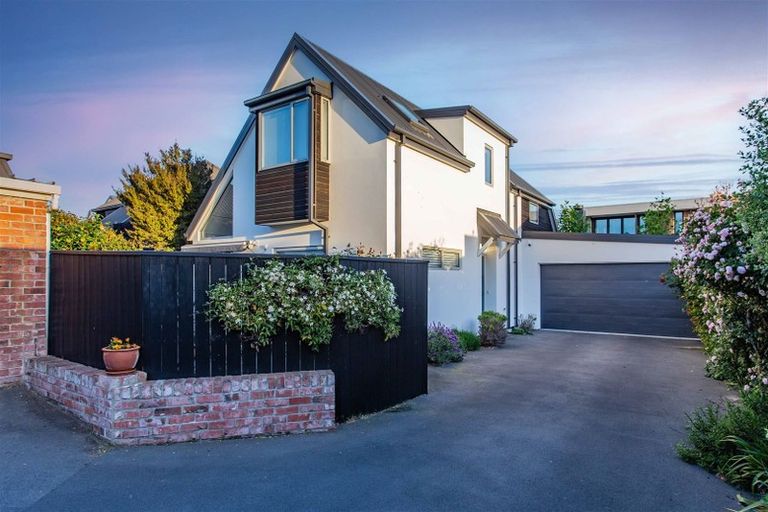 Photo of property in 64 Merivale Lane, Merivale, Christchurch, 8014