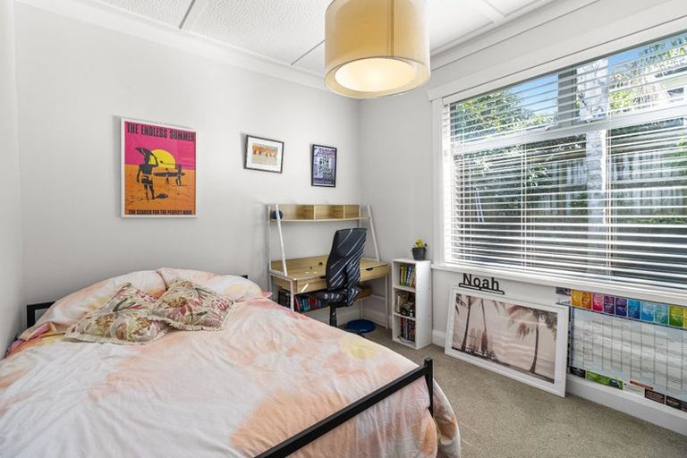 Photo of property in 30 Nobs Line, Strandon, New Plymouth, 4312