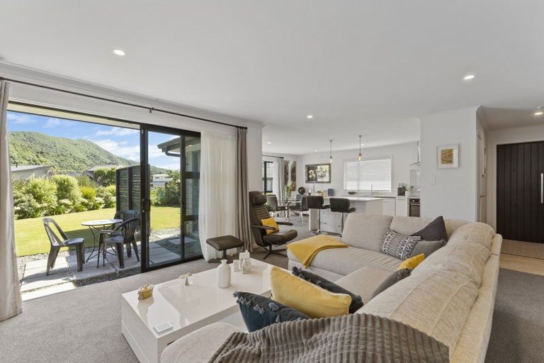 Photo of property in 18 Discovery Way, Waikawa, Picton, 7220