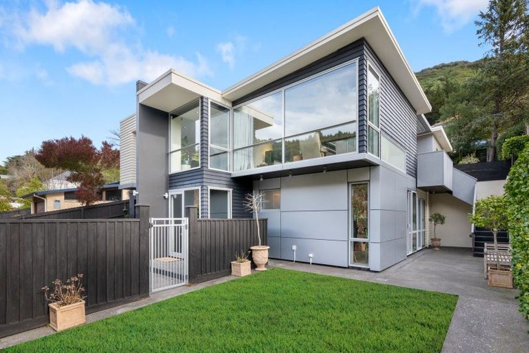 Photo of property in 72 Bowenvale Avenue, Cashmere, Christchurch, 8022
