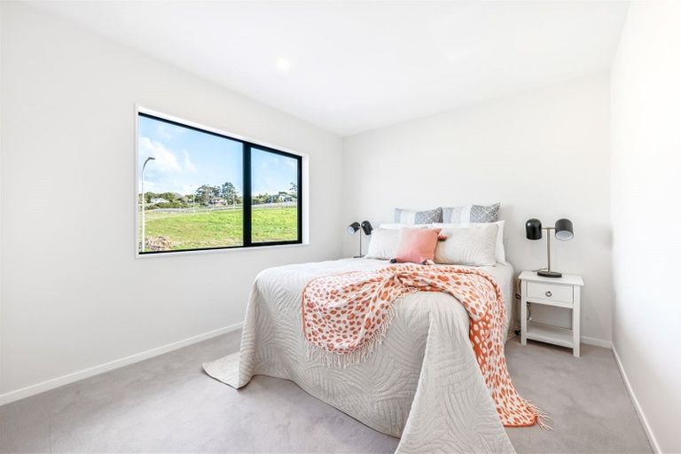 Photo of property in 1 Aklander Rise, Flat Bush, Auckland, 2019