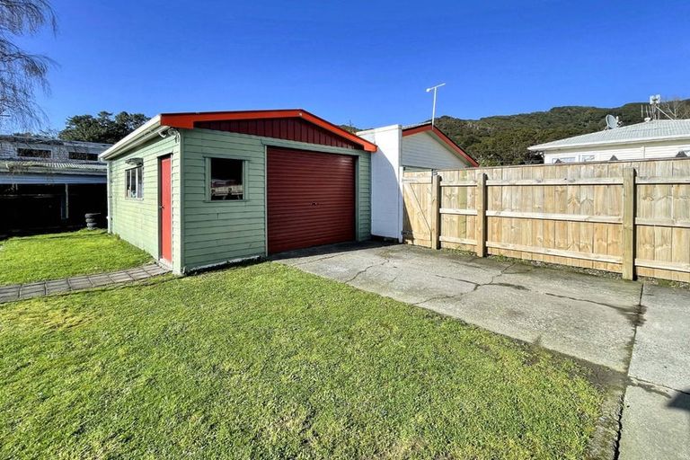Photo of property in 5b Maire Street, Wainuiomata, Lower Hutt, 5014