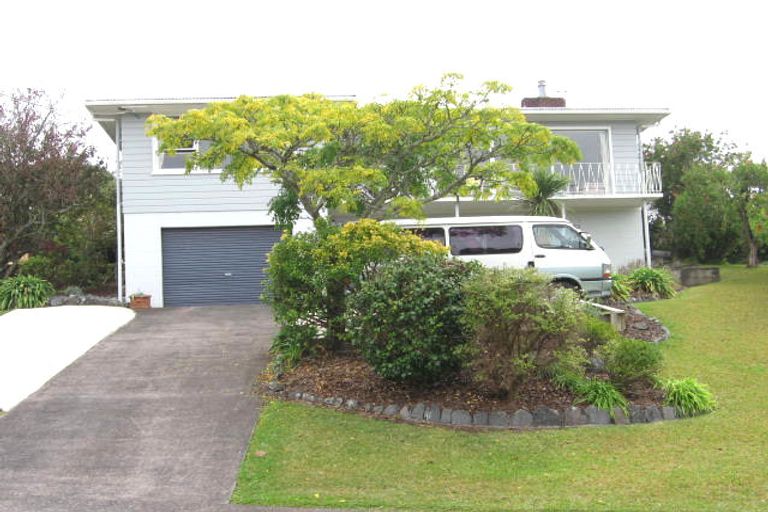 Photo of property in 6 Merchant Avenue, Te Atatu South, Auckland, 0610