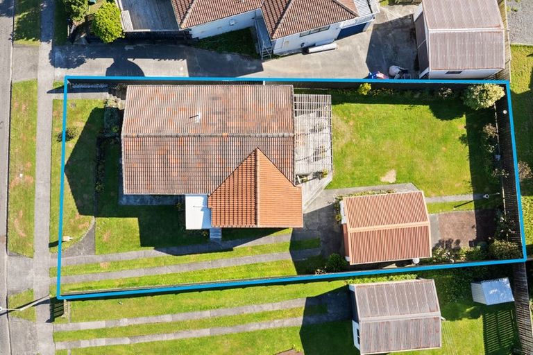 Photo of property in 124 Pikarere Street, Titahi Bay, Porirua, 5022