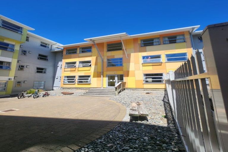 Photo of property in Drummond Street Flats, 21/19u Drummond Street, Mount Cook, Wellington, 6021