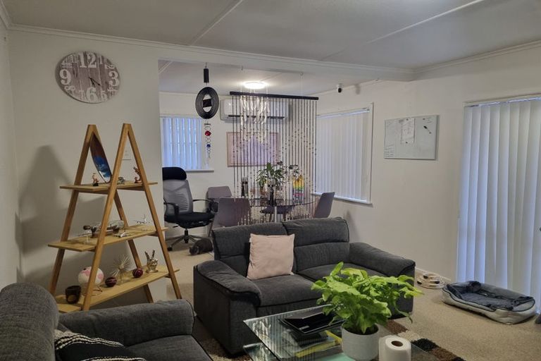 Photo of property in 6a Dennis Road, Papatoetoe, Auckland, 2025