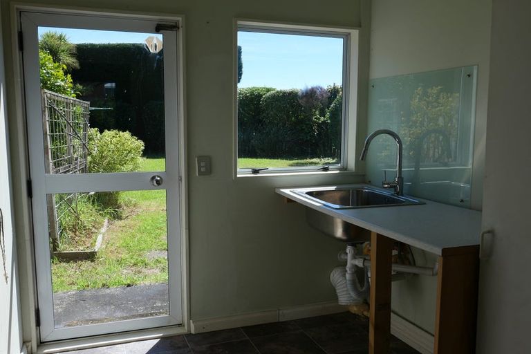 Photo of property in 10 Karu Crescent, Waikanae, 5036