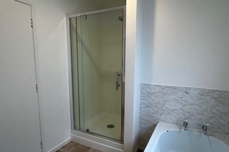 Photo of property in 1/57 Butley Drive, Farm Cove, Auckland, 2012