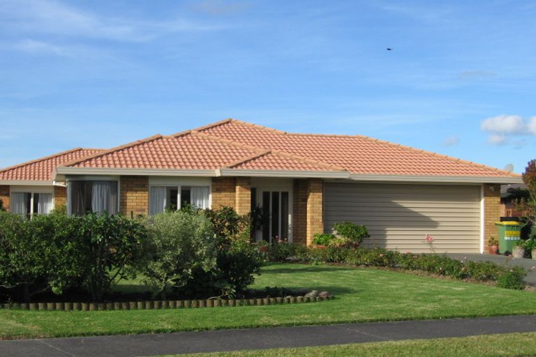 Photo of property in 6 Judd Place, Orewa, 0931