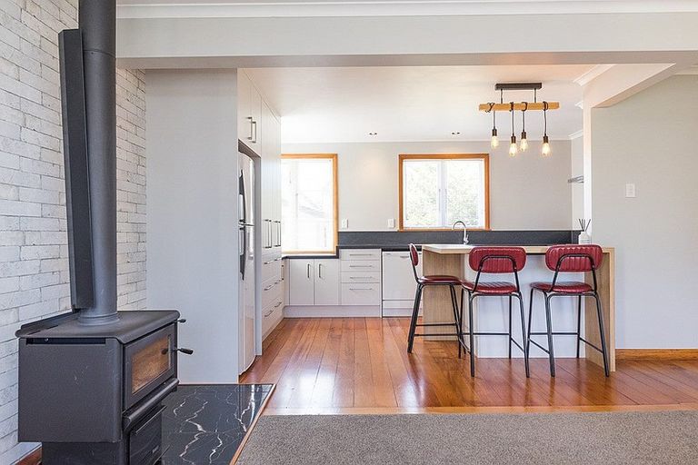 Photo of property in 20 Milton Street, Roslyn, Palmerston North, 4414