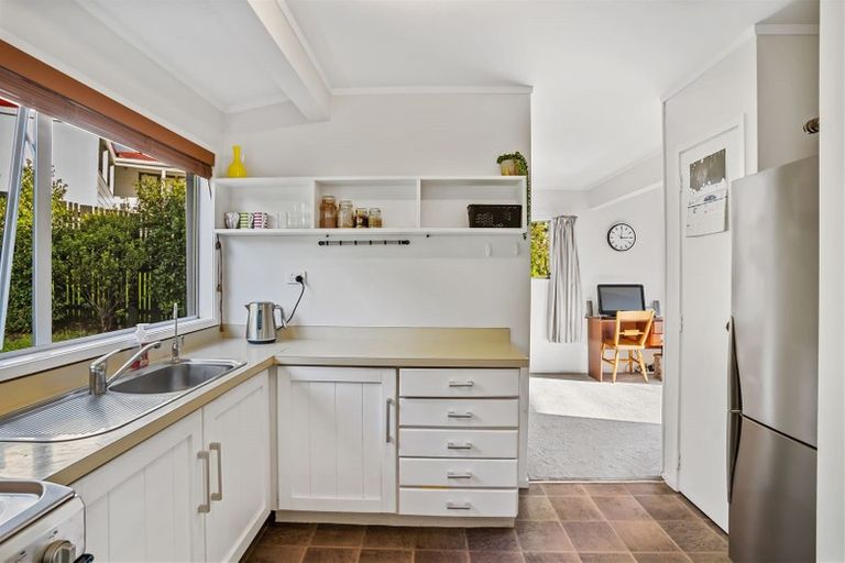 Photo of property in 99 Oaktree Avenue, Browns Bay, Auckland, 0630