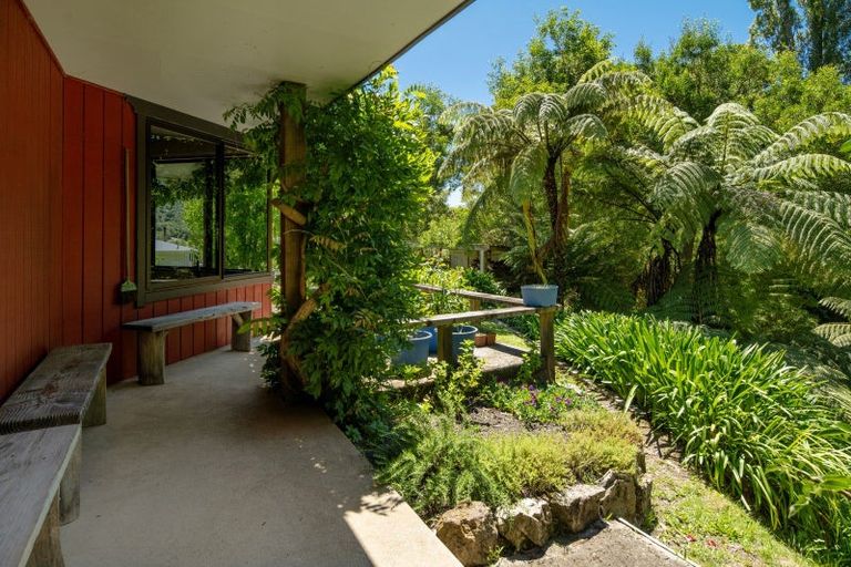 Photo of property in 20 Lincoln Street, Picton, 7220