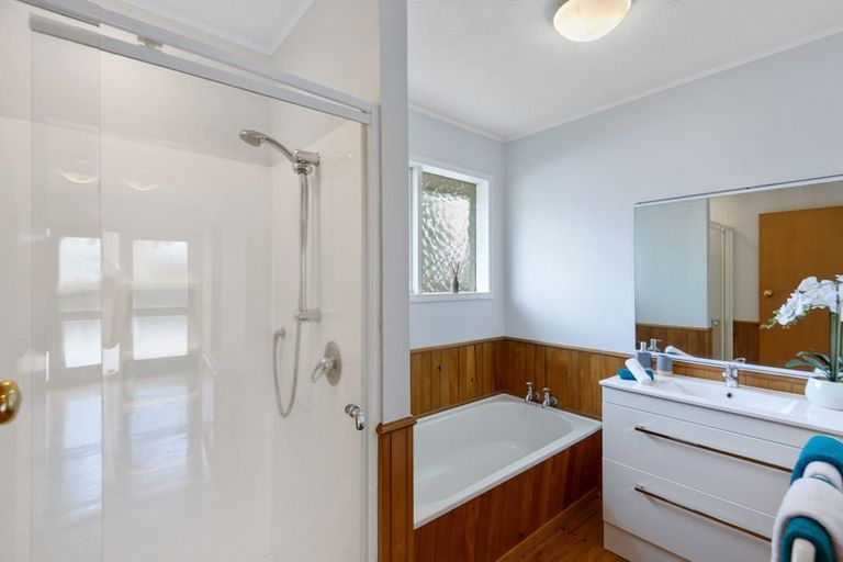 Photo of property in 85 Oakhampton Street, Hornby, Christchurch, 8042