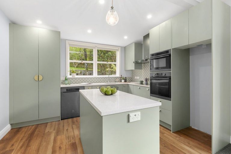 Photo of property in 17 Mitchell Street, Brooklyn, Wellington, 6021