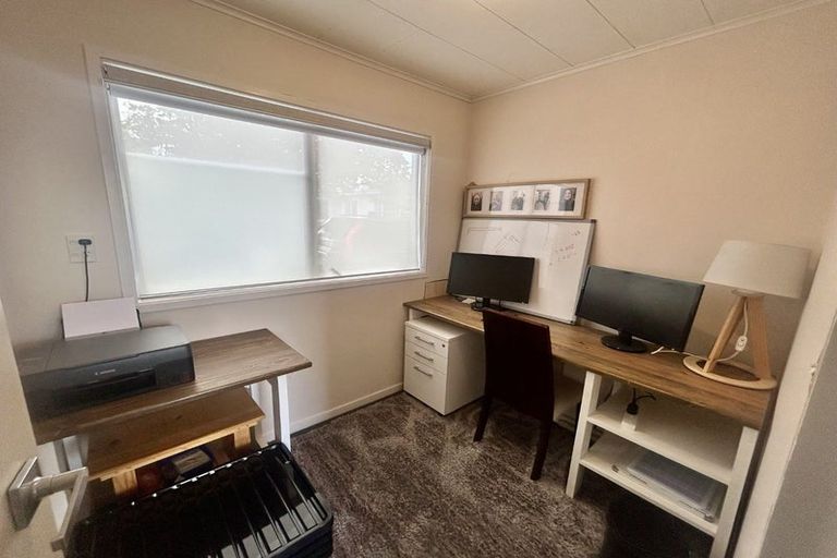 Photo of property in 18 Arawhata Road, Paraparaumu, 5032