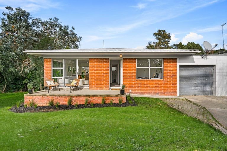 Photo of property in 2/19 Bentley Avenue, Glenfield, Auckland, 0629