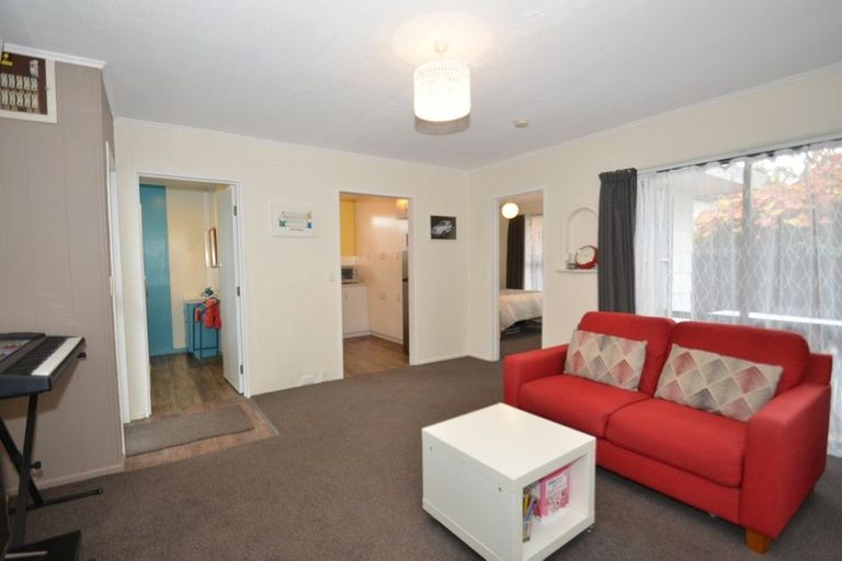 Photo of property in 33 Seymour Street, Hornby, Christchurch, 8042