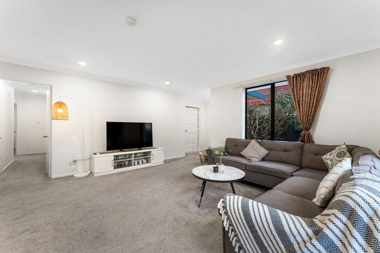 Photo of property in 6 Clover Drive, Henderson, Auckland, 0610