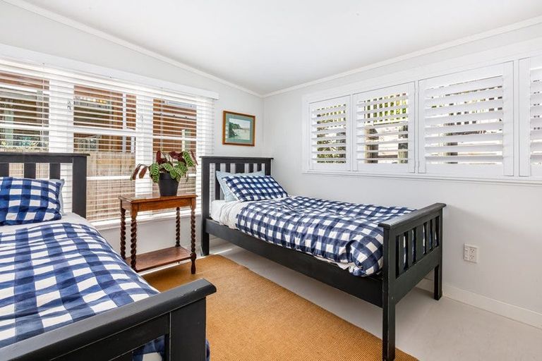 Photo of property in 3 Sand Track, Paekakariki, 5034