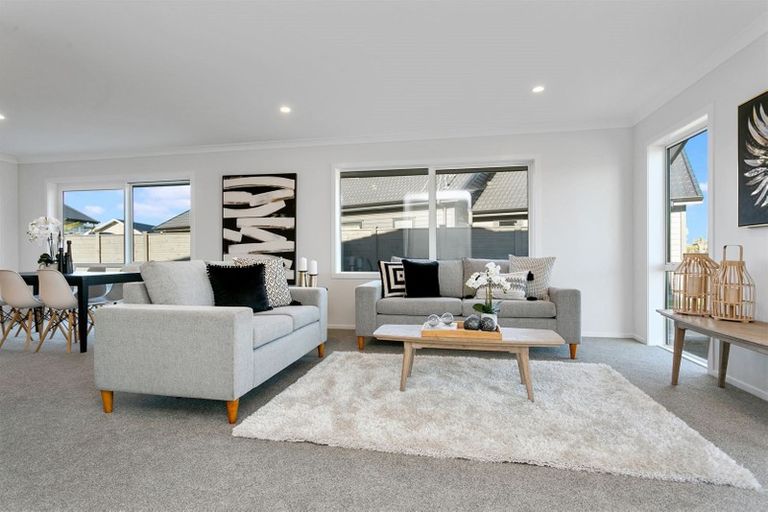 Photo of property in 24 Ruru Street, Cambridge, 3434