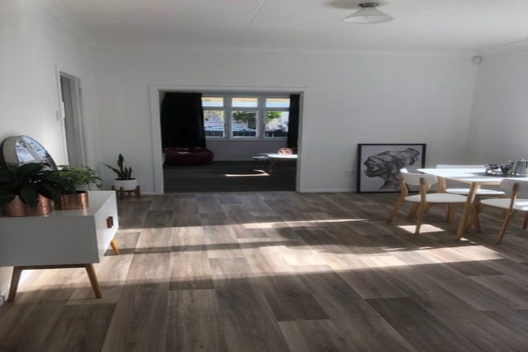 Photo of property in 33 Waldegrave Street, Palmerston North, 4410