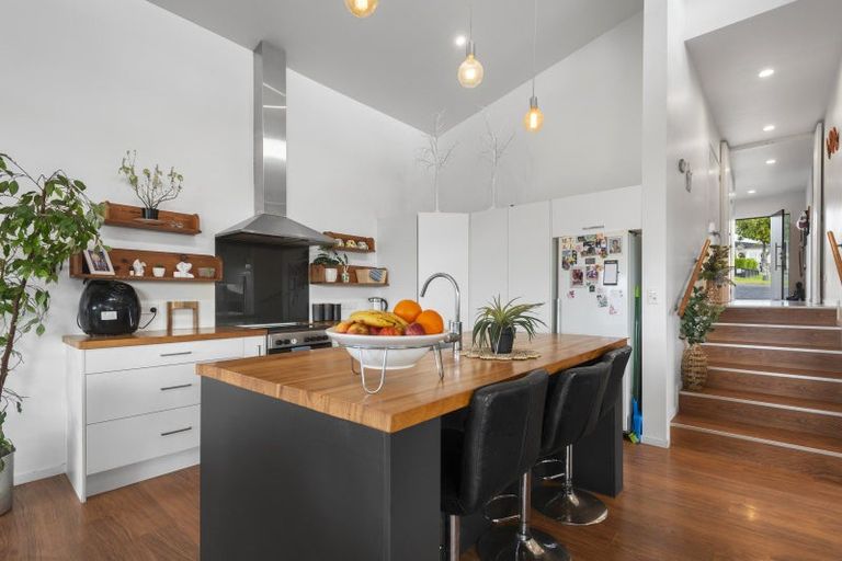 Photo of property in 27 Bayvista Close, Welcome Bay, Tauranga, 3112