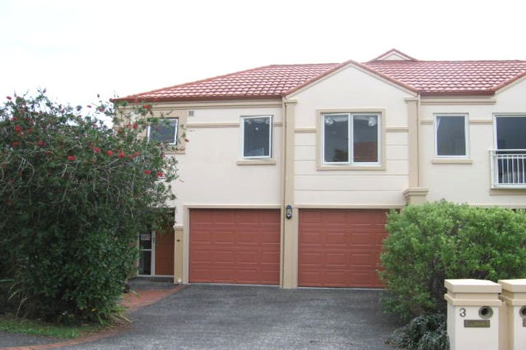 Photo of property in 3 Pilsdon Place, New Lynn, Auckland, 0600